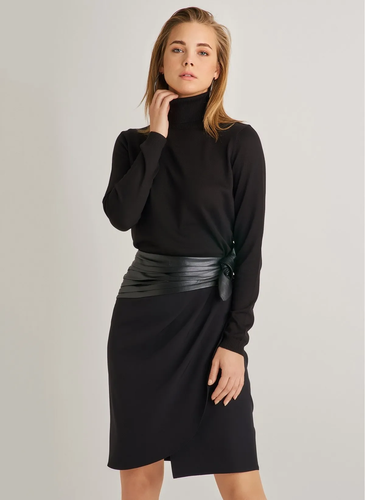 1056 Black Binded Wrap Skirt